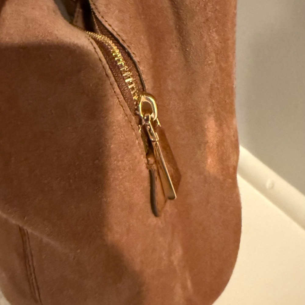 Michael Kors Brown Lillie Suede Shoulder Bag - Picture 6 of 9